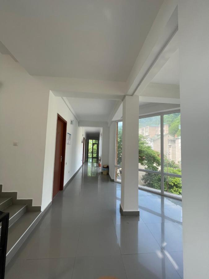 Hotel Lazuri In Kvariati Exterior foto