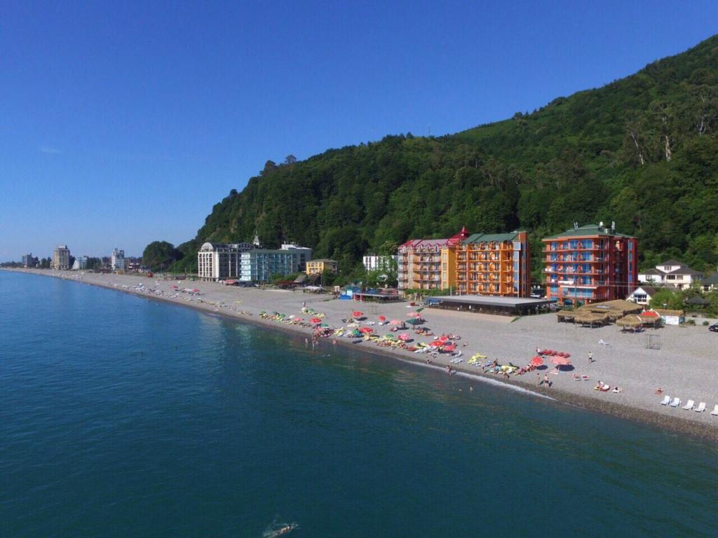 Hotel Lazuri In Kvariati Exterior foto